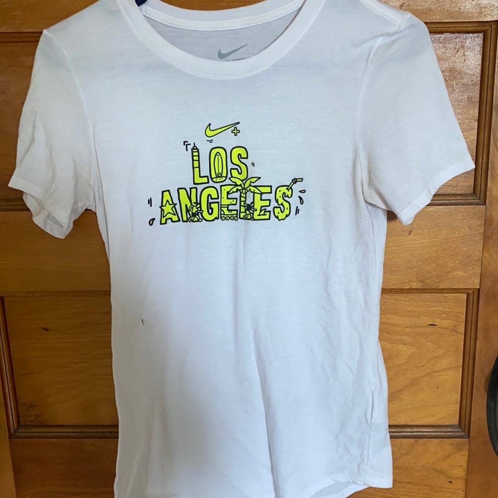 Nike tee